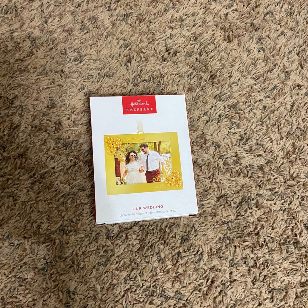 Hallmark‎ Keepsake 2025 Our Wedding Photo Holder Christmas Ornament Gold Metal